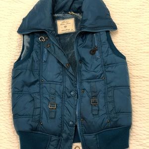 Puffy blue vest